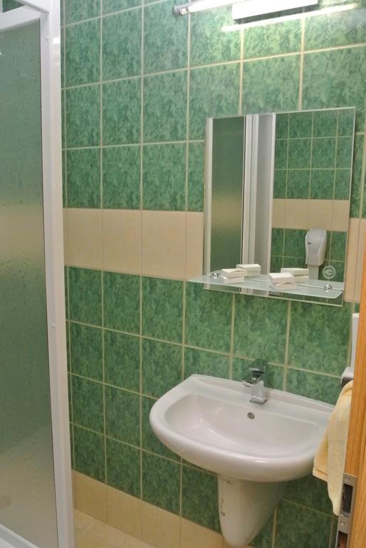 Hotel Sirak Most Zewnętrze zdjęcie