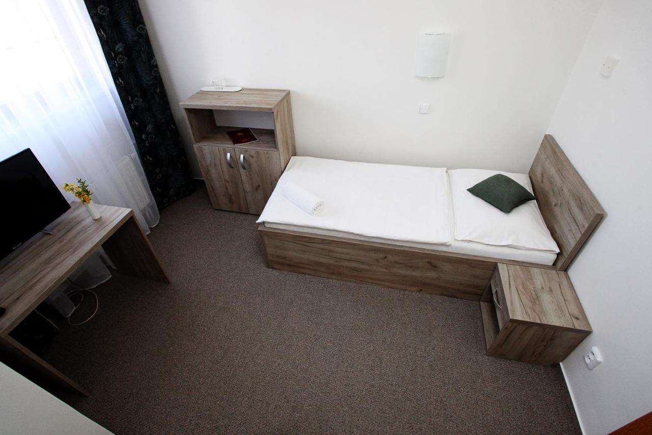 Hotel Sirak Most Zewnętrze zdjęcie