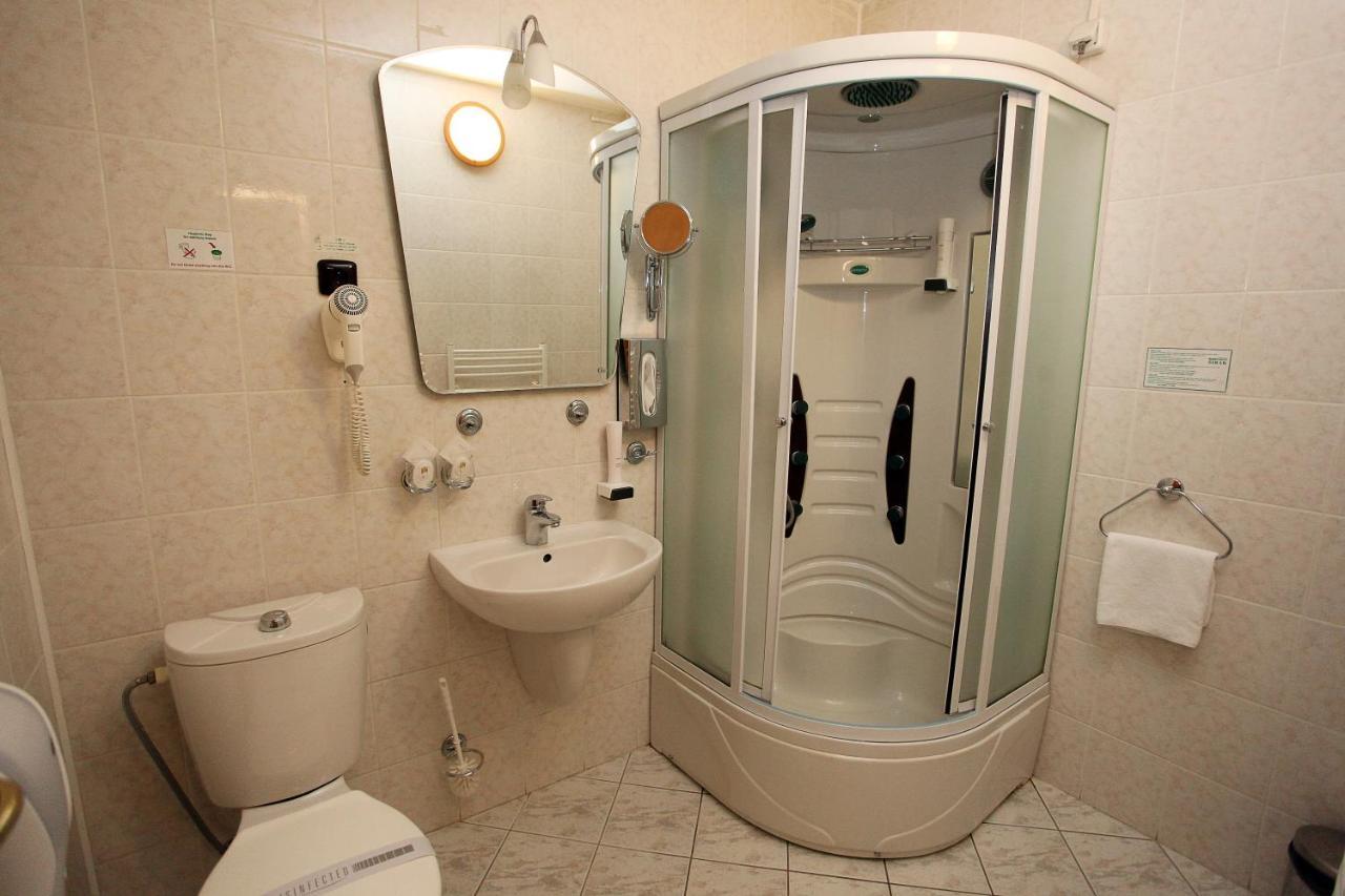 Hotel Sirak Most Zewnętrze zdjęcie